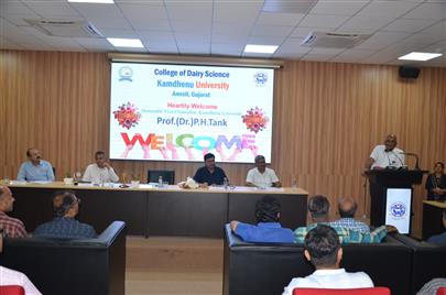 Visit of Hon. Vice Chancellor, Kamdhenu University, Gandhinagar at College of Dairy Science, Amreli campus Visit of Hon. Vice Chancellor, Kamdhenu University, Gandhinagar at College of Dairy Science, Amreli campus