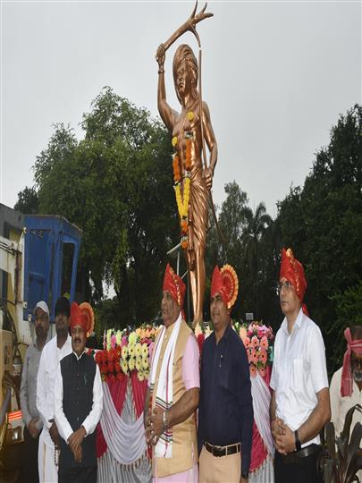 કામધેનુ યુનિવર્સિટી ધ્વારા ઉકાઈ ખાતે ચિંતન શિબિર કાર્યક્રમ ઉજવવામાં આવ્યો.