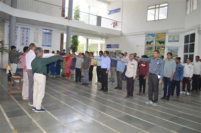 પશુ ચિકિત્સા અને પશુપાલન મહાવિદ્યાલય, કામધેનુ યુનીવર્સીટી, સરદારકૃષિનગર દ્વારા લોહ પુરુષ સરદાર વલ્લભભાઇ પટેલ” ની જન્મ જયંતી નિમિત્તે “રાષ્ટ્રીય એકતા દિવસ શપથ” કાર્યક્રમ યોજાયો