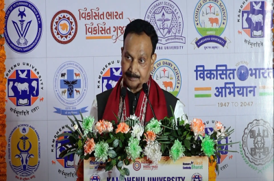 10th Annual Convocation - Hon'ble Vice Chancellor, UP Pandit Deen Dayal Upadhyaya Pashu Chikitsa Vigyan Vishwavidyalaya Evam Go-Anusandhan Sansthan (DUVASU), Mathura, (U.P.) 10th Annual Convocation - Hon'ble Vice Chancellor, UP Pandit Deen Dayal Upadhyaya Pashu Chikitsa Vigyan Vishwavidyalaya Evam Go-Anusandhan Sansthan (DUVASU), Mathura, (U.P.)