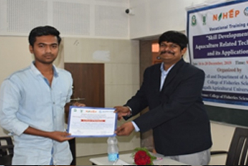 Certificate distribution by Dr. S. R. Lende, Asst. Prof., KU during valedictory function Certificate distribution by Dr. S. R. Lende, Asst. Prof., KU during valedictory function
