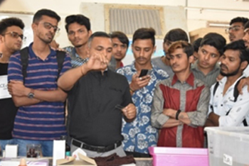 Demonstration given by Dr. Kundan Kumar, CIFE on fish hematology Demonstration given by Dr. Kundan Kumar, CIFE on fish hematology