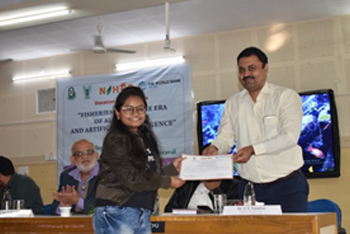 Certificate distribution by Convener, IDP, during valedictory function Certificate distribution by Convener, IDP, during valedictory function