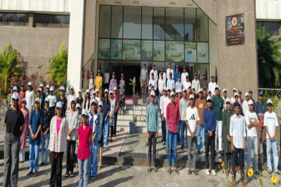 કોલેજ ઓફ ફીશરીઝ સાયન્સ, નવસારી ખાતે રાષ્ટ્રગીત વંદે માતરમ @૧૫૦ ની ઉજવણી.