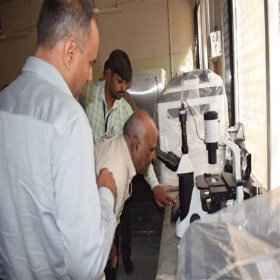 Visit of Dr. P.H. Tank, Hon. Vice chancellor, Kamdhenu University, Gandhinagar at Fisheries Research Station, Kamdhenu University, Sikka.