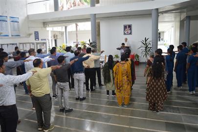 પશુ ચિકિત્સા અને પશુપાલન મહાવિદ્યાલય, કામધેનુ યુનીવર્સીટી, સરદારકૃષિનગર દ્વારા લોહ પુરુષ સરદાર વલ્લભભાઇ પટેલ” ની જન્મ જયંતી નિમિત્તે “રાષ્ટ્રીય એકતા દિવસ શપથ” કાર્યક્રમ યોજાયો