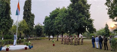 ૭૭માં પ્રજાસત્તાક દિવસ નિમિતે પશુ ચિકિત્સા અને પશુપાલન મહાવિદ્યાલય, કામધેનુ યુનિવર્સીટી સરદારકૃષિનગર ખાતે રાષ્ટ્રીય પર્વની ઉમંગ તેમજ ઉલ્લાસભેર ઉજવણી થઇ