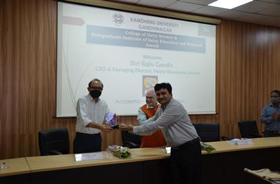 Mr. Rajiv Gandhi, CEO & MD, Hester Bioscience Ltd visited CDS, Amreli