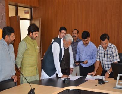 Hon. Minister of Fisheries, Animal Husbandry and Dairying, Government of India, Shri Parshottam Rupala Saheb made a visit at College of Dairy Science, Kamdhenu University, Amreli (Gujarat)