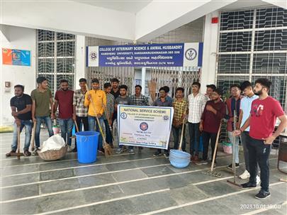 “Cleanliness Drive” under Swatch Bharat Mission by College of Veterinary Science & A.H, Kamdhenu University, Sardarkrushinagar