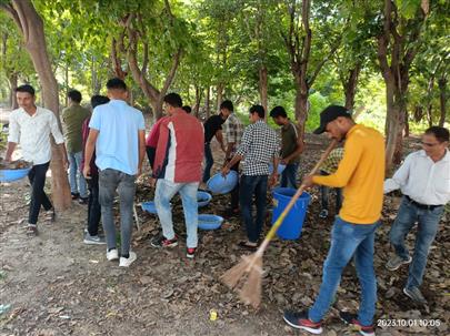 'Cleanliness Drive' under Swatch Bharat Mission by College of Veterinary Science & A.H, Kamdhenu University, Sardarkrushinagar