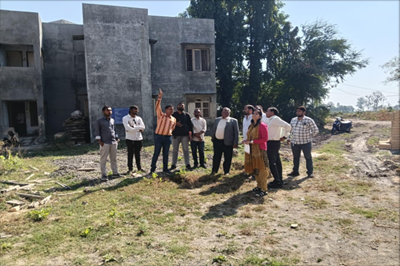 Hon'ble Vice Chancellor & Director of Extension Education Visited Veterinary College, K.U., Junagadh Hon'ble Vice Chancellor & Director of Extension Education Visited Veterinary College, K.U., Junagadh